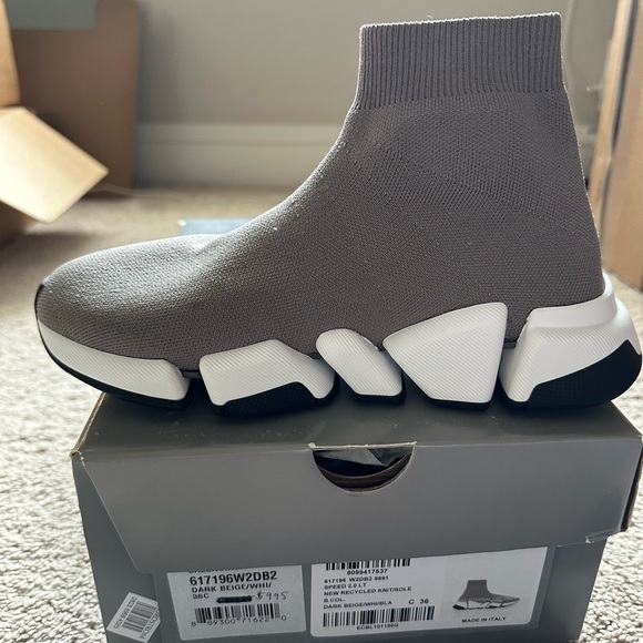 Balenciaga W6 36 DRK Beige. - Picture 6 of 9